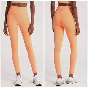 FREE PEOPLE MOVEMENT WORKOUT SET - SIZE SMALL
Leggings & sports bra